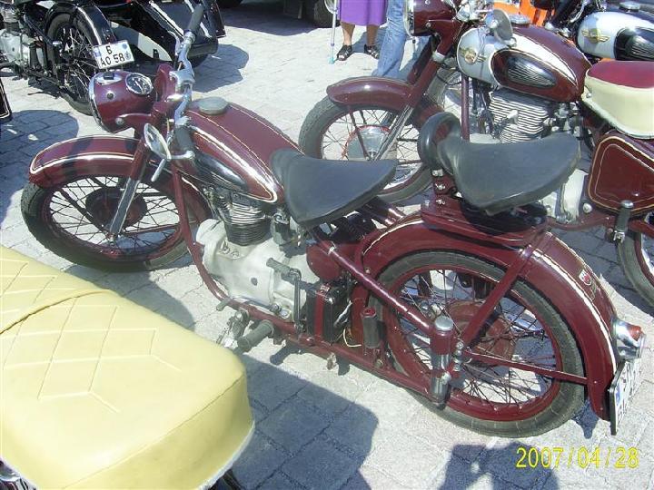 sa400086 111.jpg